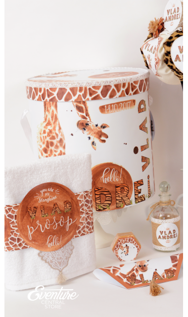Trusou de botez cu broderie personalizata pentru baieti, Girafa  12